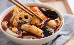 知名麻辣烫出现食品安全问题，如何保障吃的安全？